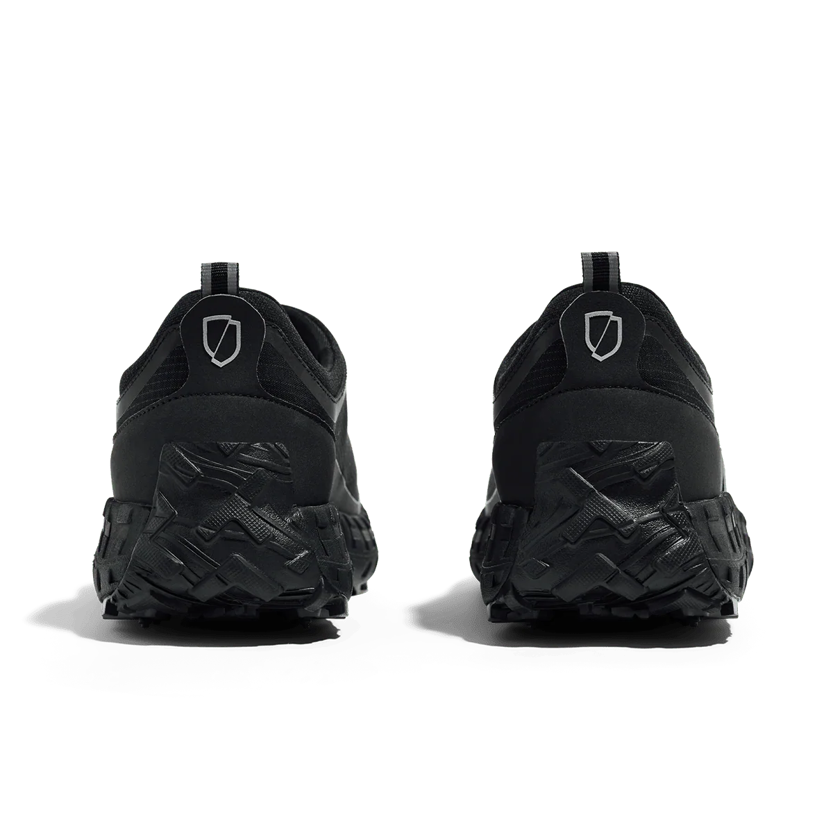 003 - M - Pitch Black - Image 4